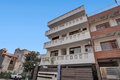 Collection O Samira Residency Near Botanic Garden Of Indian Republic, Noida