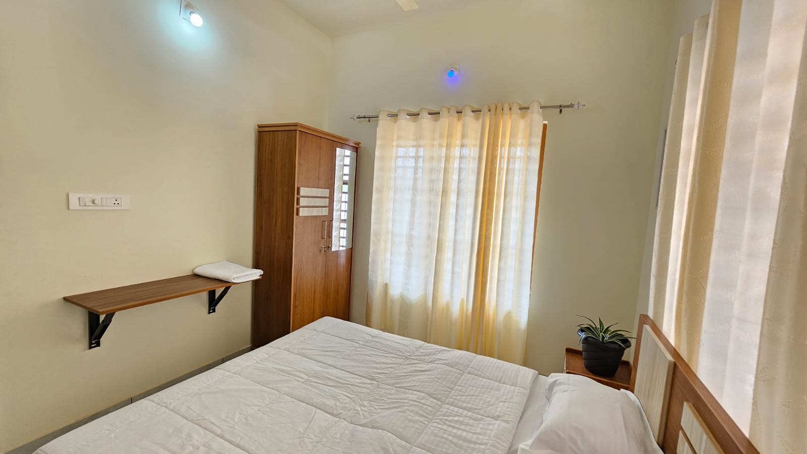 Middle Wayanad Holiday Inn 2BHK - Tap to explore photos