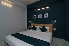 Hotel O Silver Key Deshapriya Park Near Kalighat Kali Temple, Kolkata