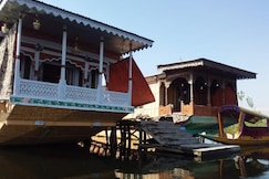 Houseboat Lalzar, Srinagar
