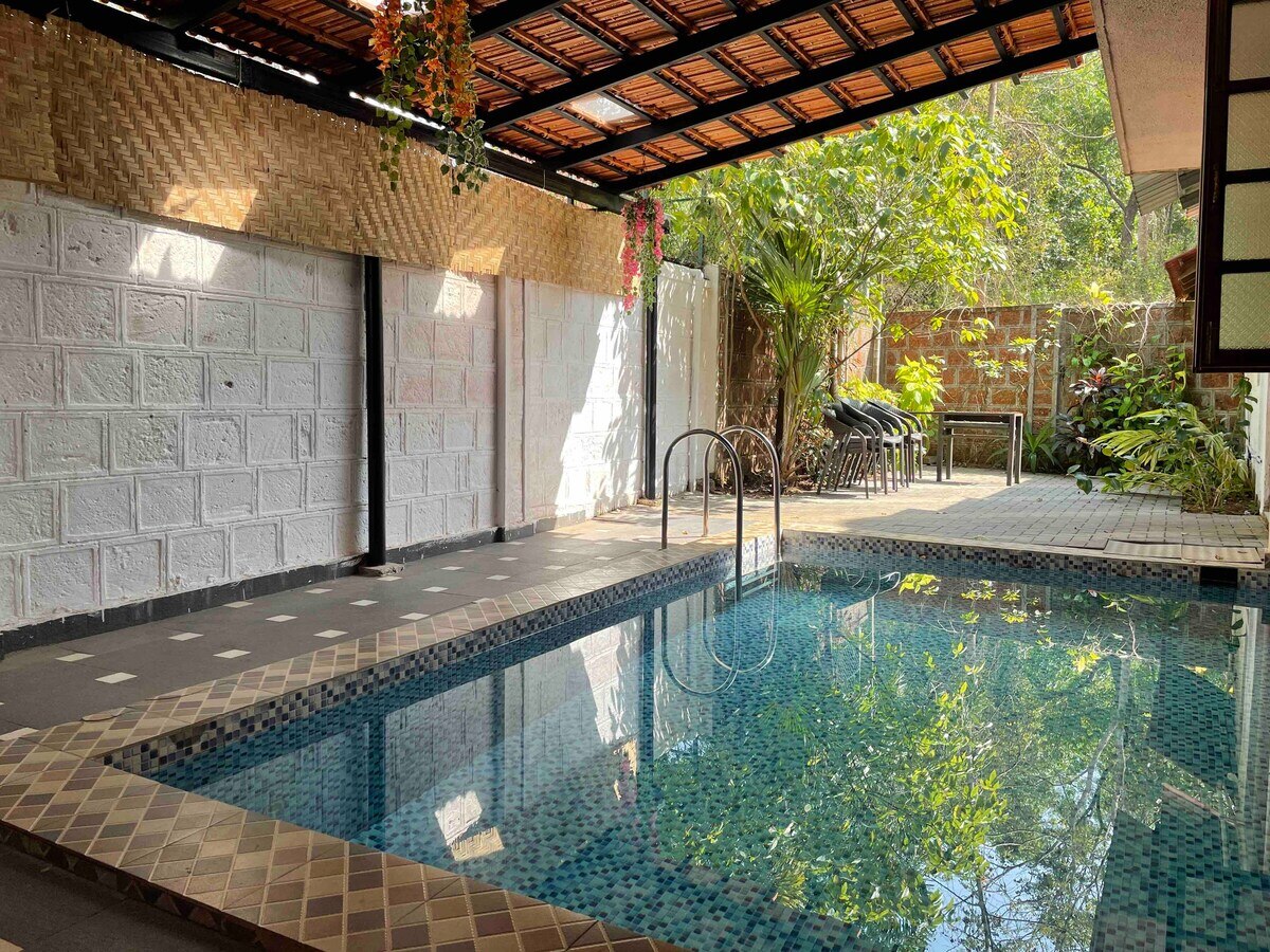 106 Periwinkle 3 bedroom villa with Private Pool - Tap to explore photos
