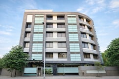 Hotel SNBLU PANCHVATI, Gandhinagar
