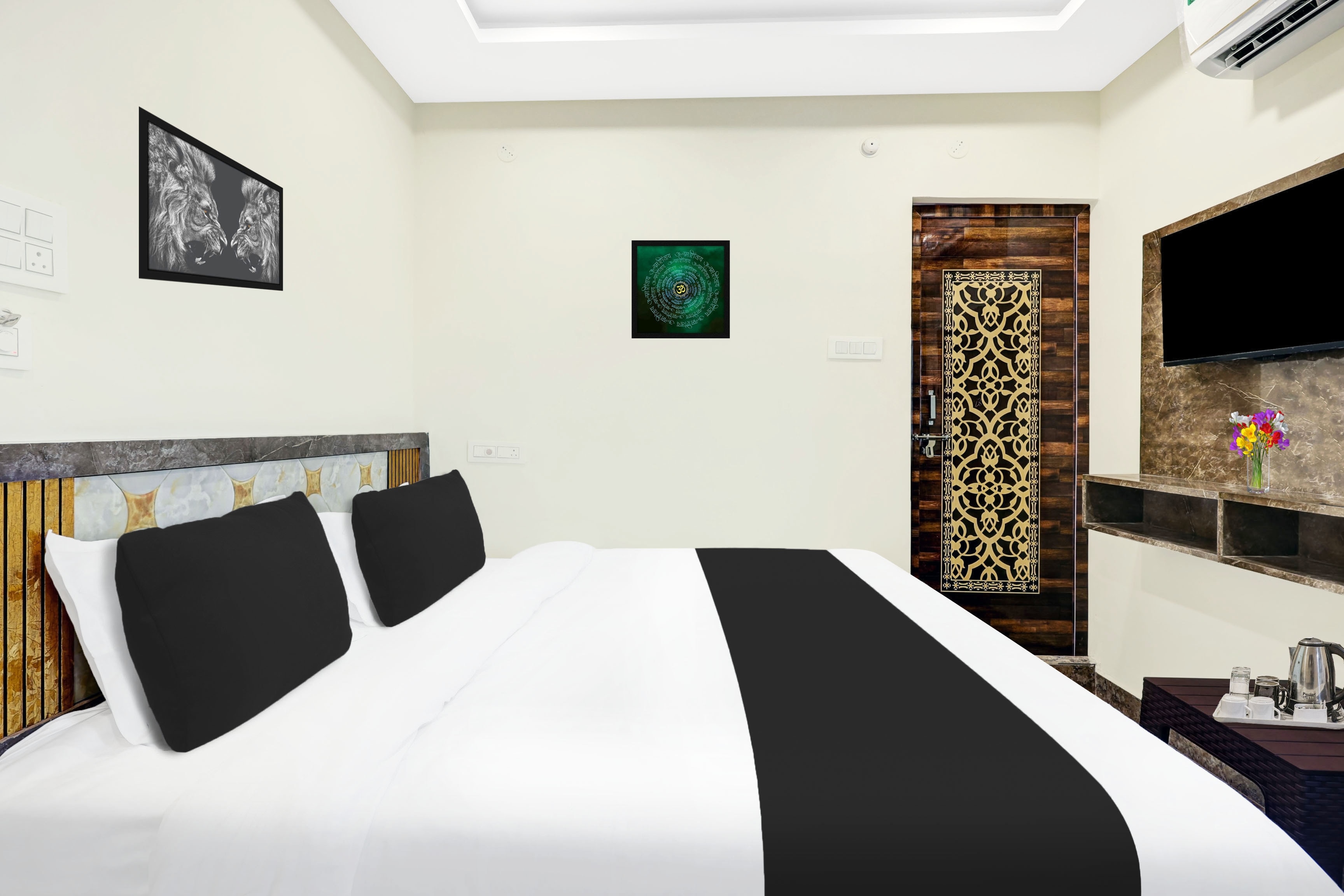 Super Hotel O Vizianagaram Near Railway Station - Tap to explore photos
