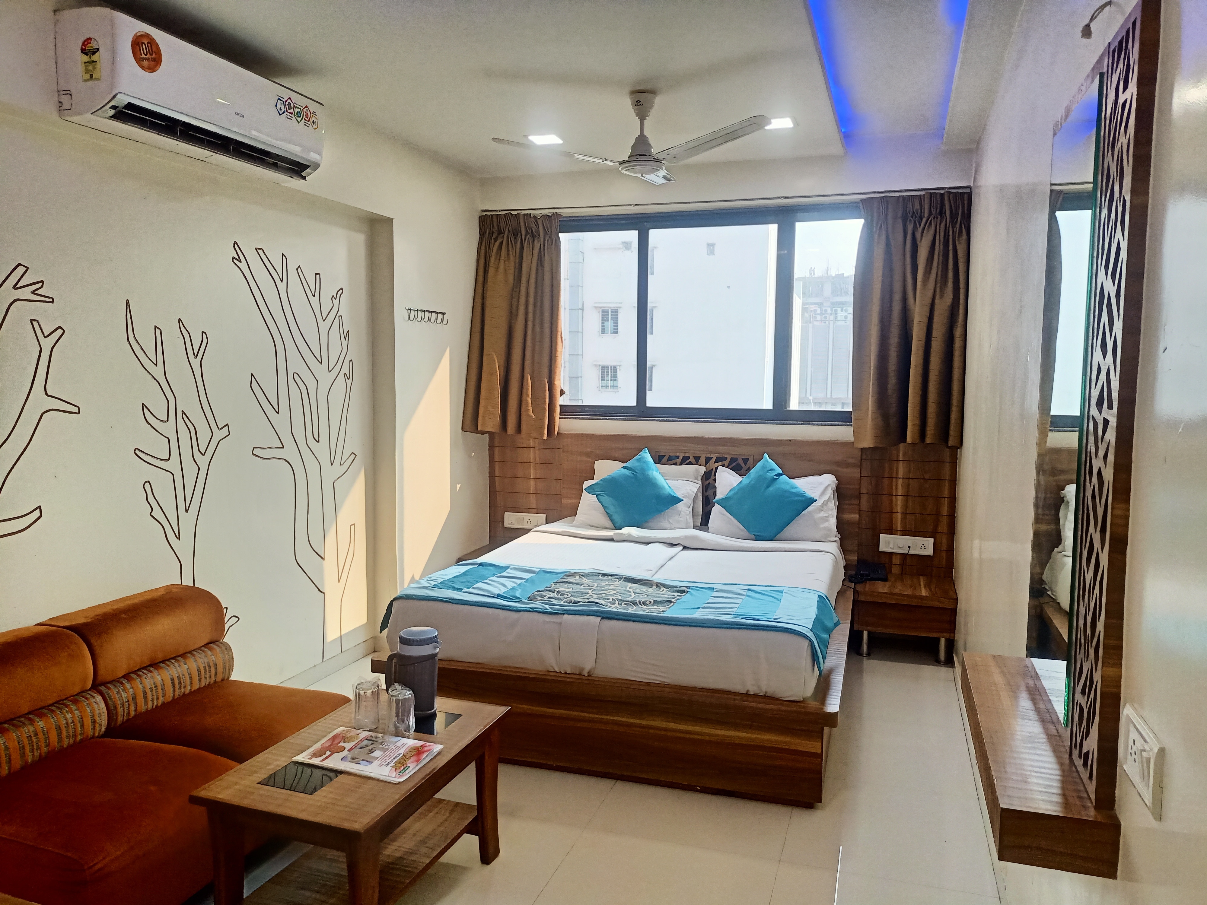 Hotel Citizen - Near Surat Railway Station - Tap to explore photos