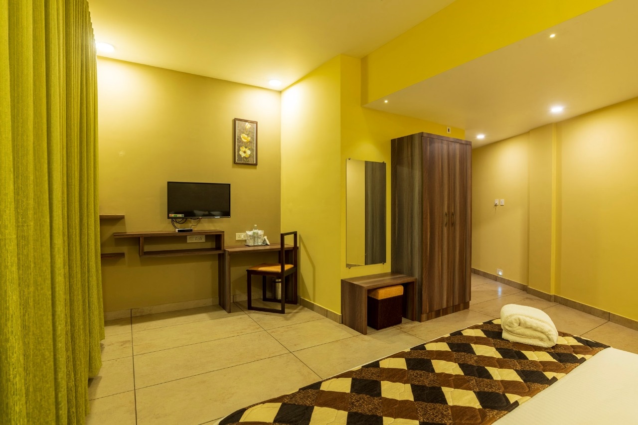 Riverine Suites  - Tap to explore photos