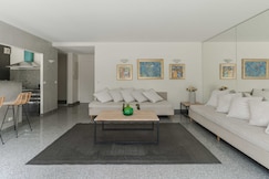 Luxury haven with pool, tennis and large garden, Calvados