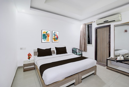 Super Collection O Shahpura Lakeview Formerly Hotel Royal Villa