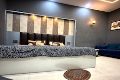 Amzstudio, Greater Noida