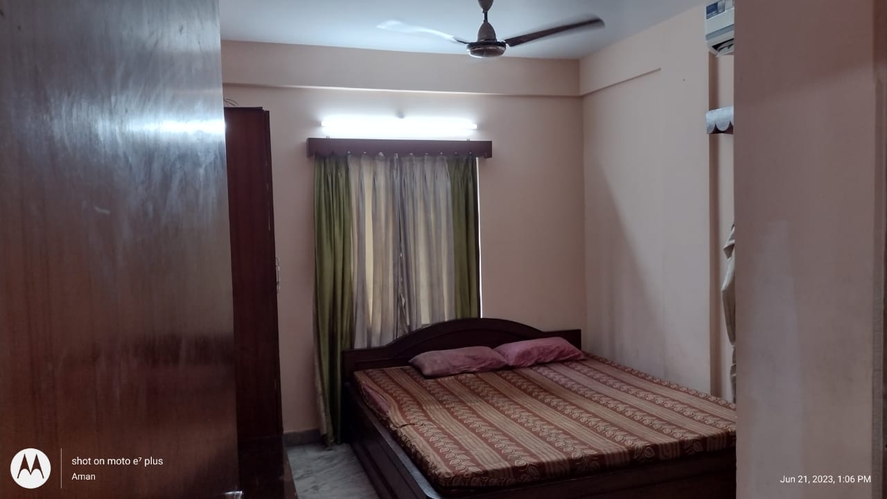 Modern 2bhk NEST Near Beleghata - Tap to explore photos