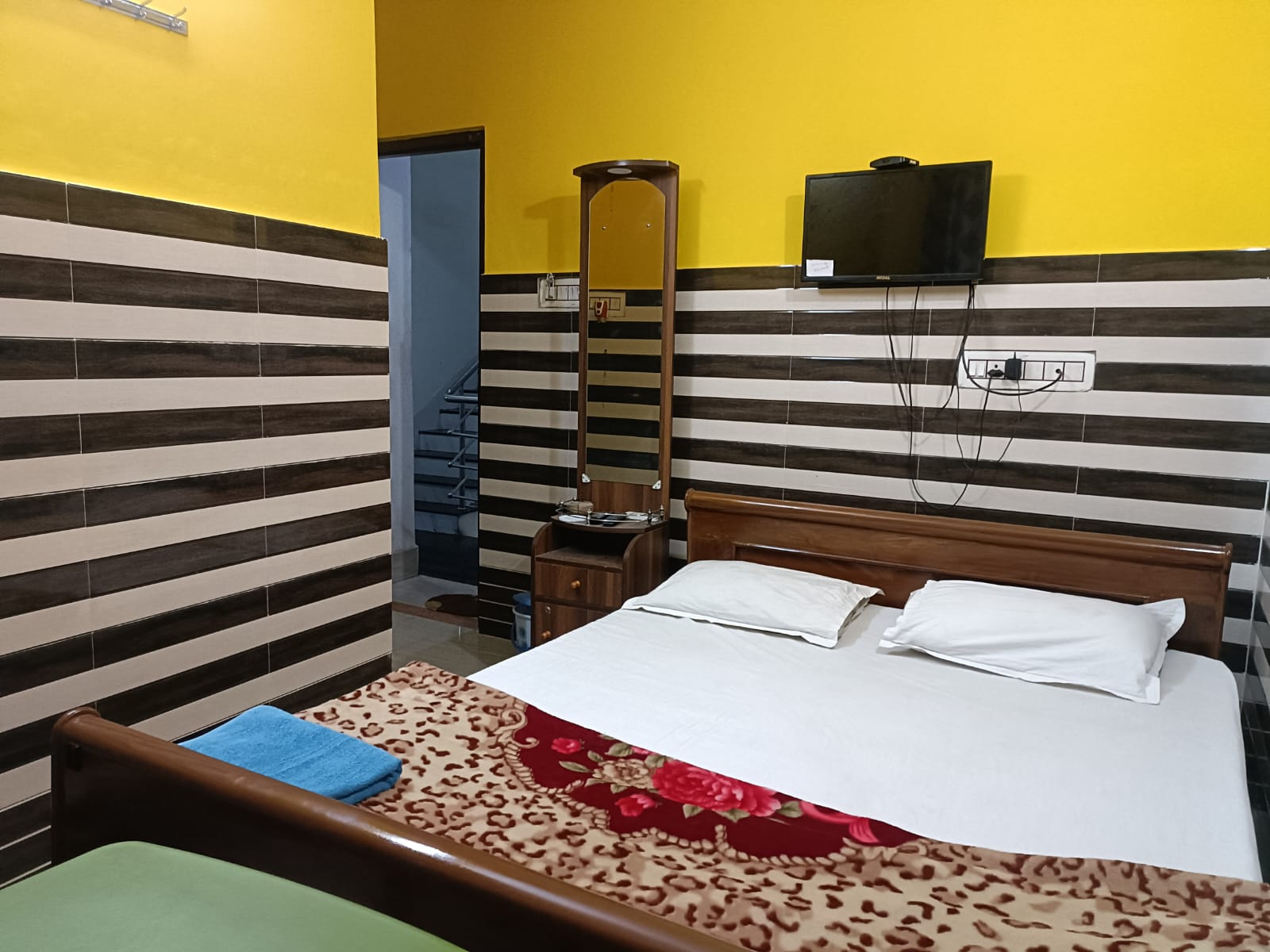 Oasis Homestay - Tap to explore photos