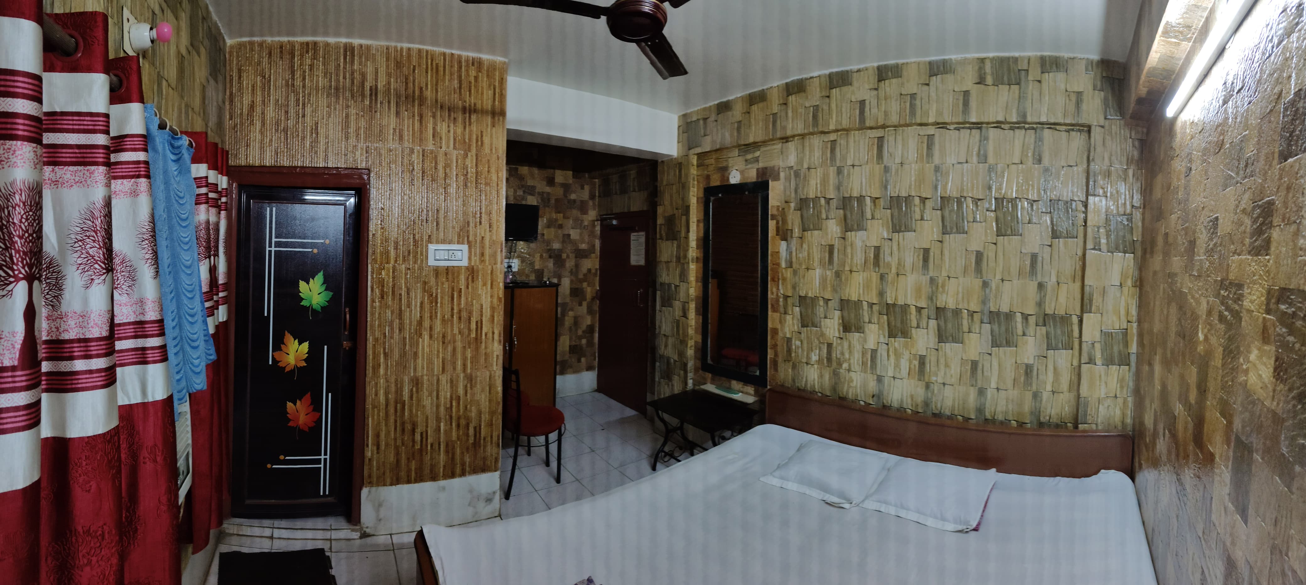 Bhardwaj Stay and Restaurant - Tap to explore photos