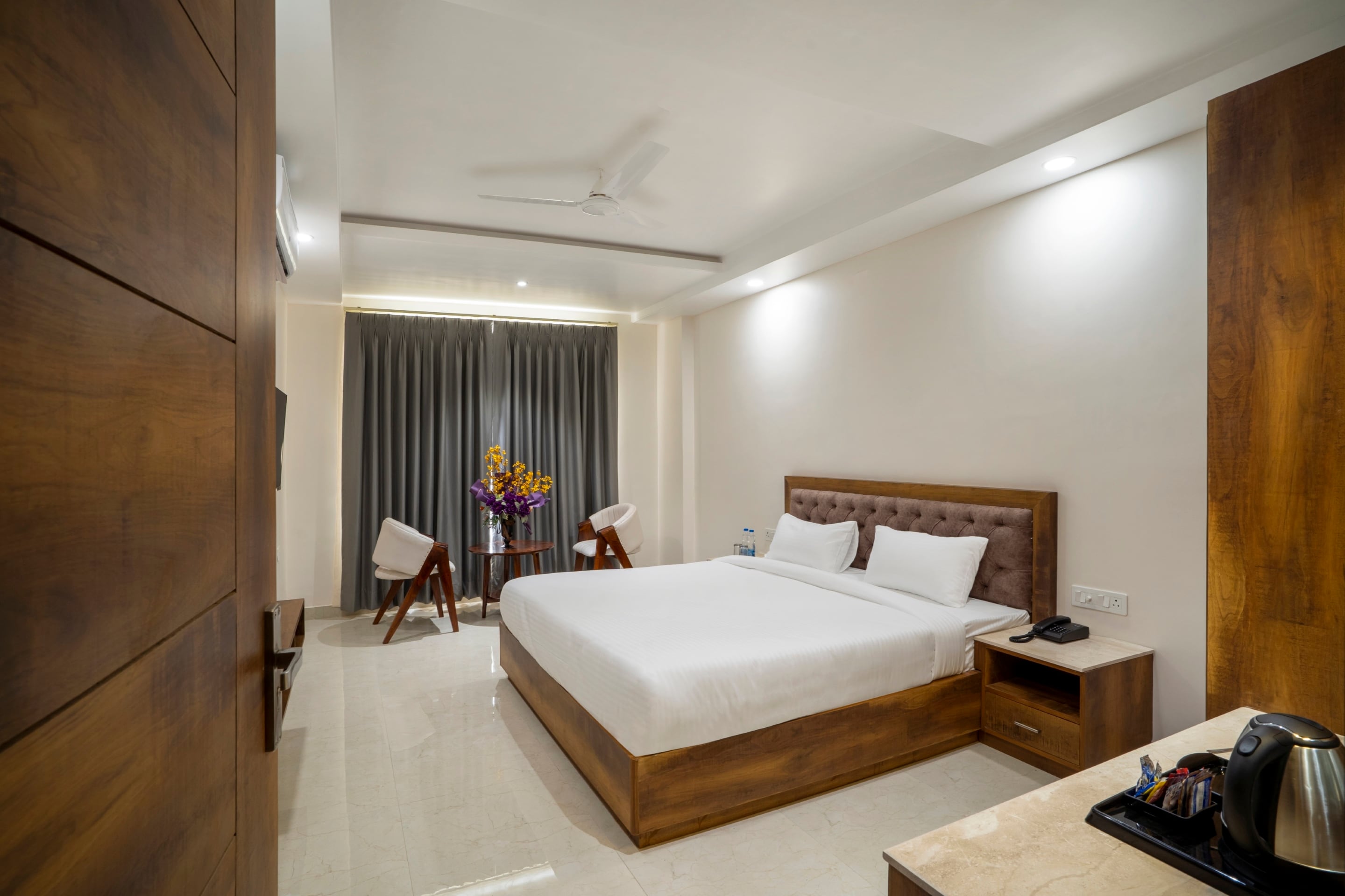 Hotel Narayan Palace - Tap to explore photos