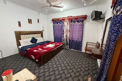 NEW HEAVEN CANAL GUEST  HOUSE, Srinagar