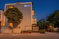 FabHotel Forreal Stays, Kolkata