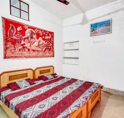 Ecnomic cooler room ( non attach western bath )