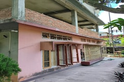 Deep Da's Den, Guwahati
