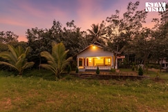 StayVista at Luxury Cottage @ Jims Farmstay, Malavalli