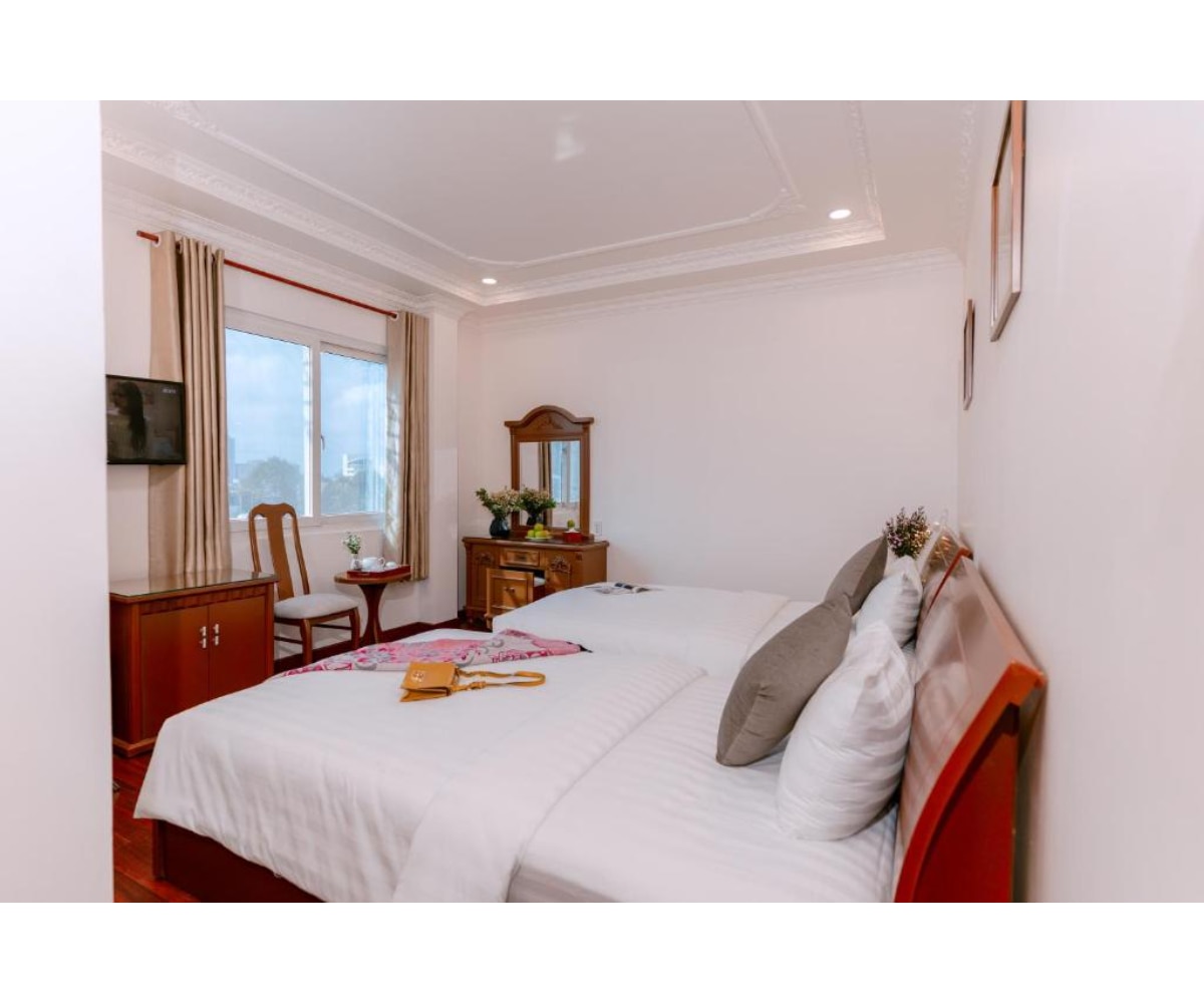 Dahlialand Saigon Hotel - Tap to explore photos