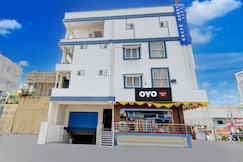 Hotel O Three Waves, Hyderabad