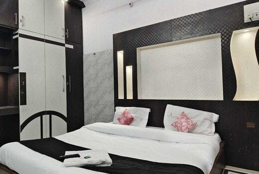 Hotel O Kashvi Inn & Cafe