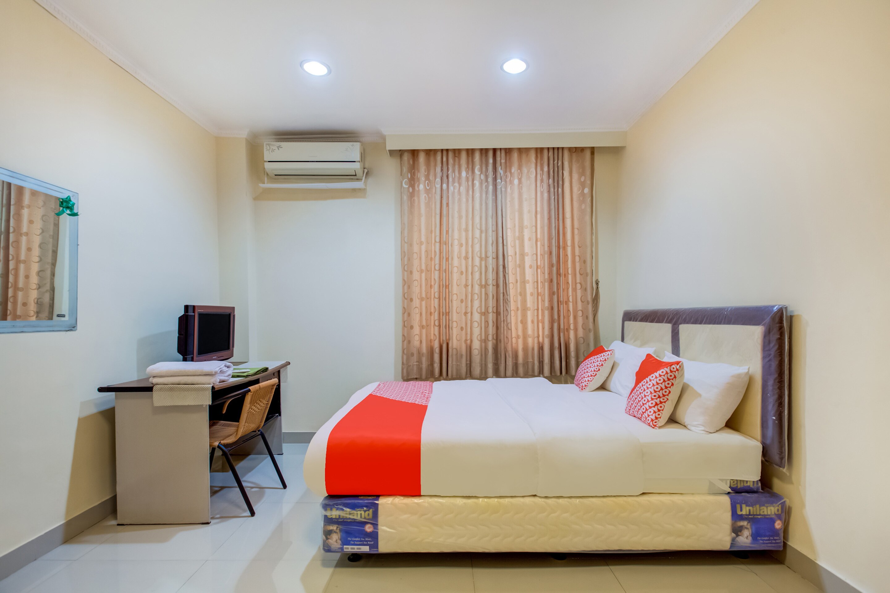 OYO 3148 Sofia Homestay Syariah - Tap to explore photos