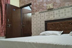 Hotel O Mavi Guest House, Noida