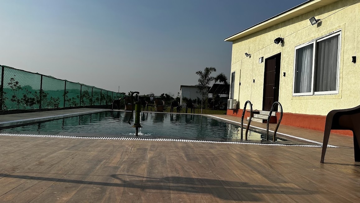 M H Farm Primmum FarmHouse With Pool - Tap to explore photos