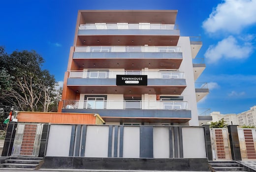Super Townhouse Sector 93 Noida Expressway