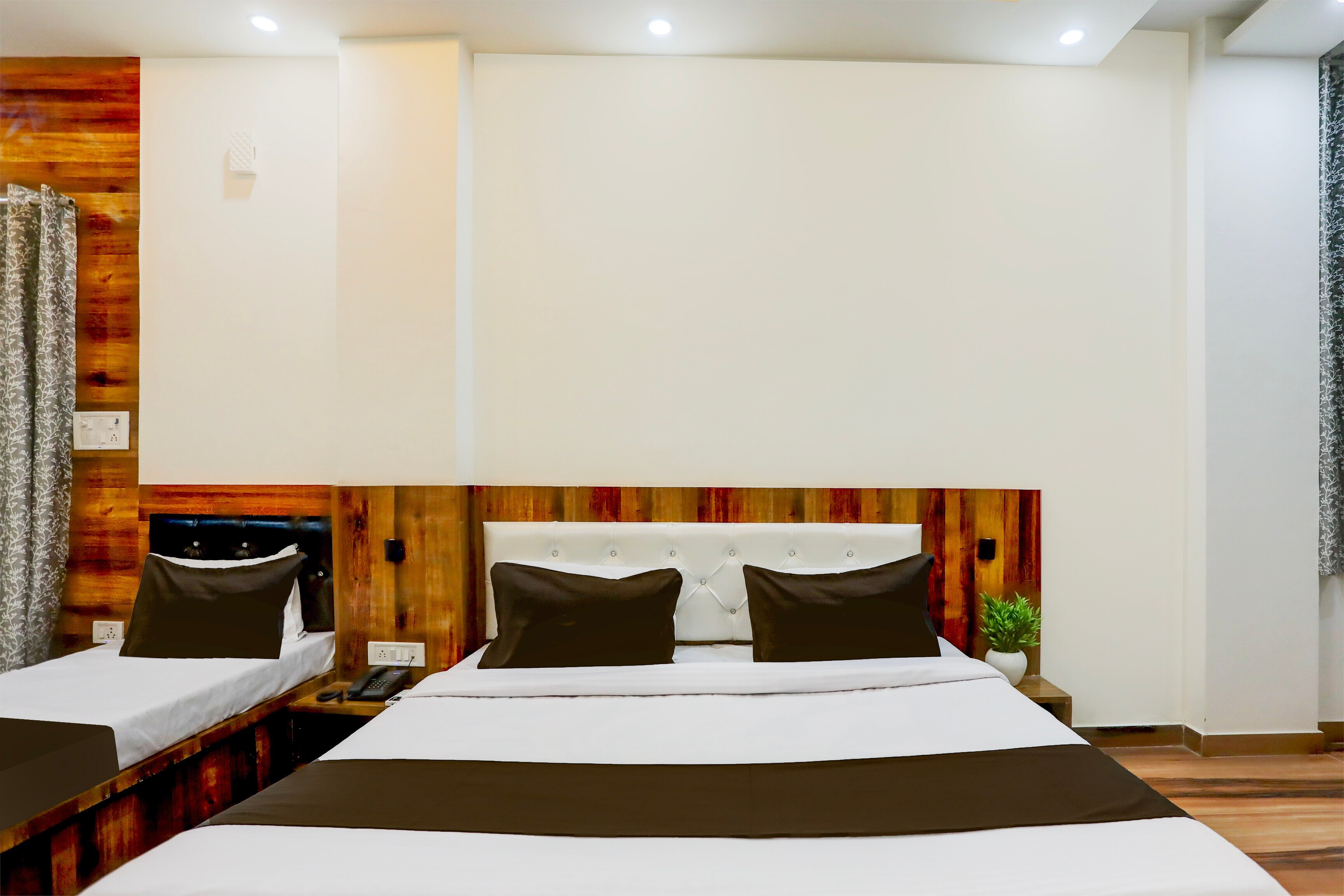 Hotel O VIHAAN REGENCY - Tap to explore photos