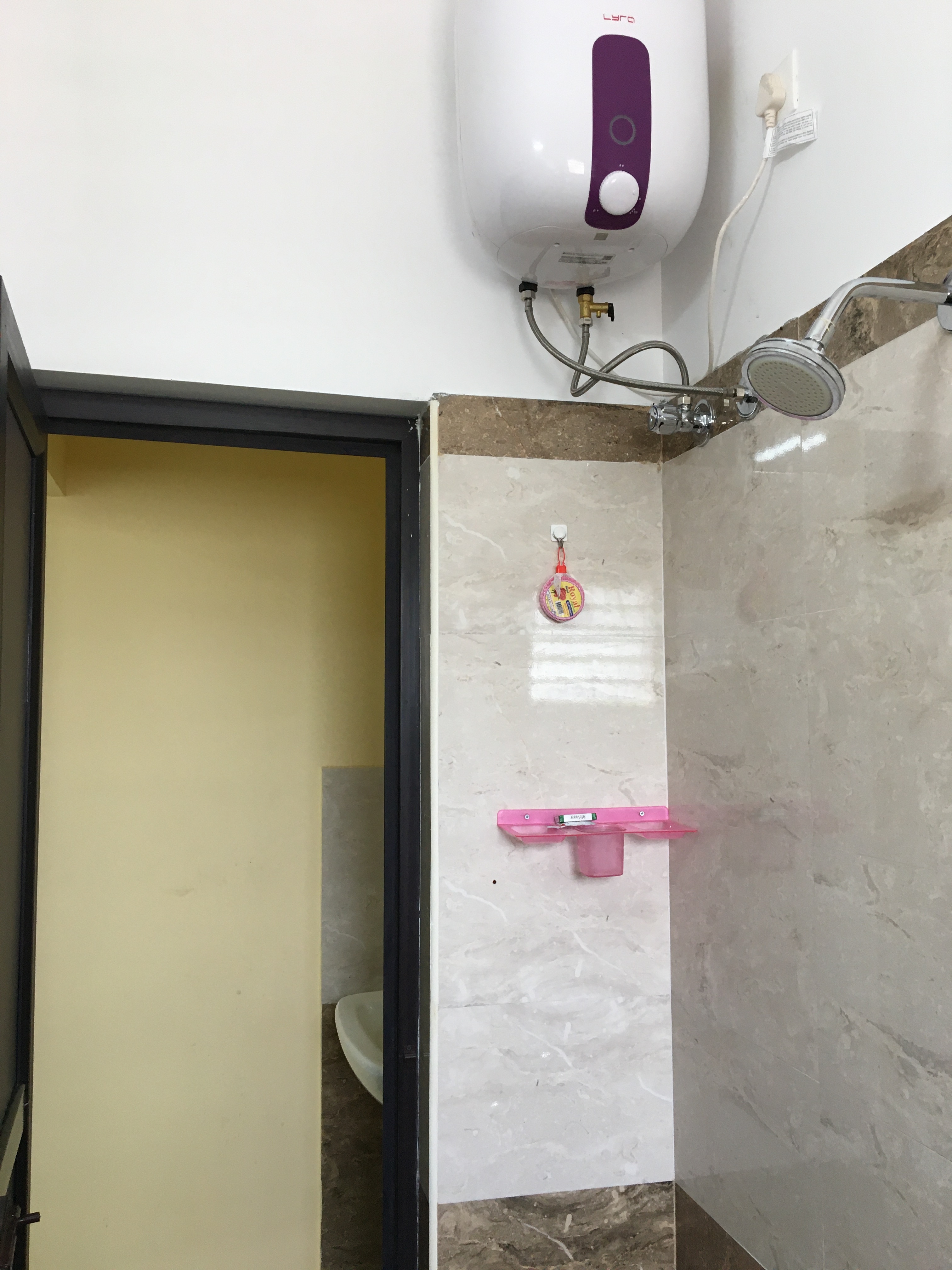 VHR Guest House - Tap to explore photos
