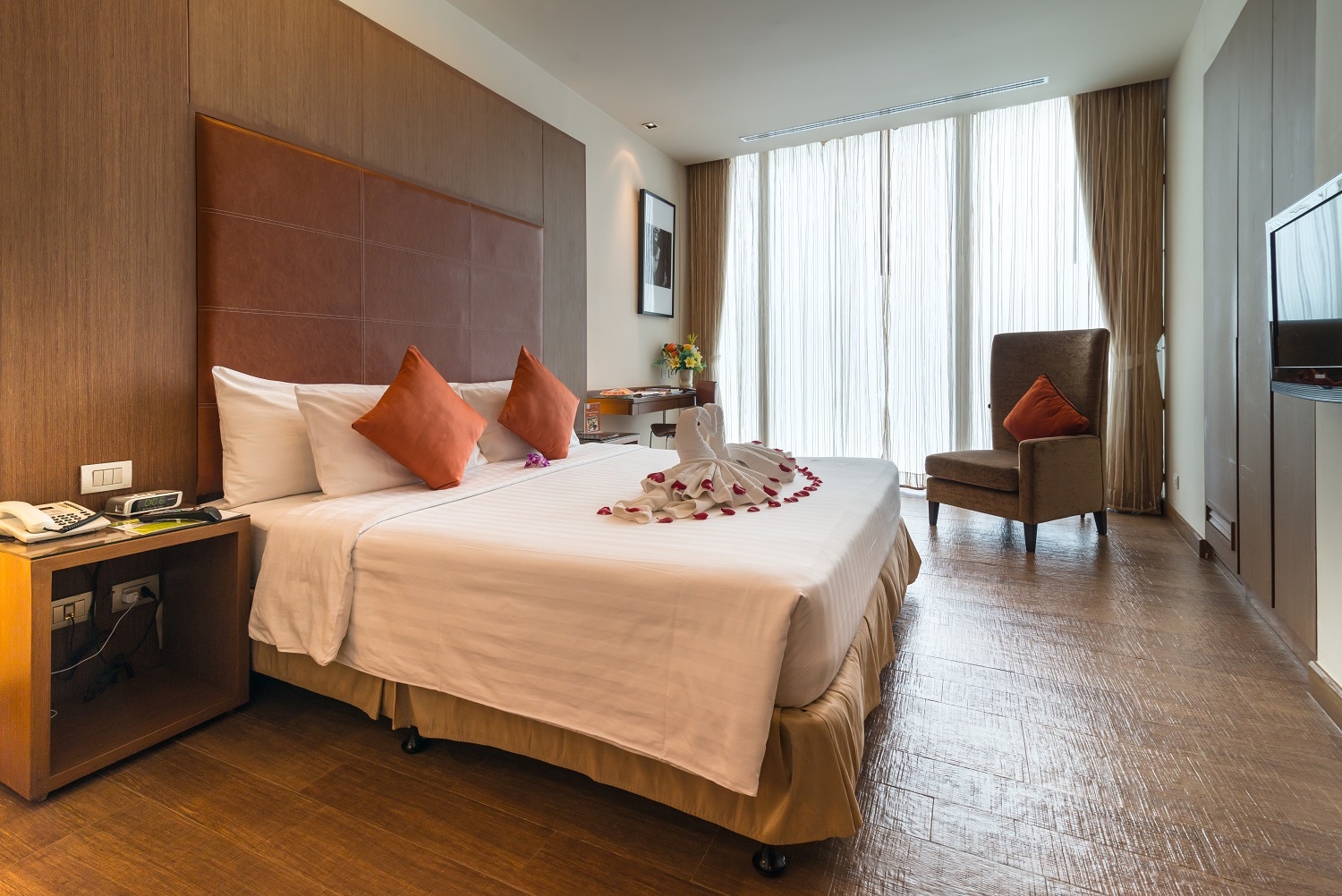 On8 Sukhumvit Nana Bangkok  by Compass Hospitality - Tap to explore photos