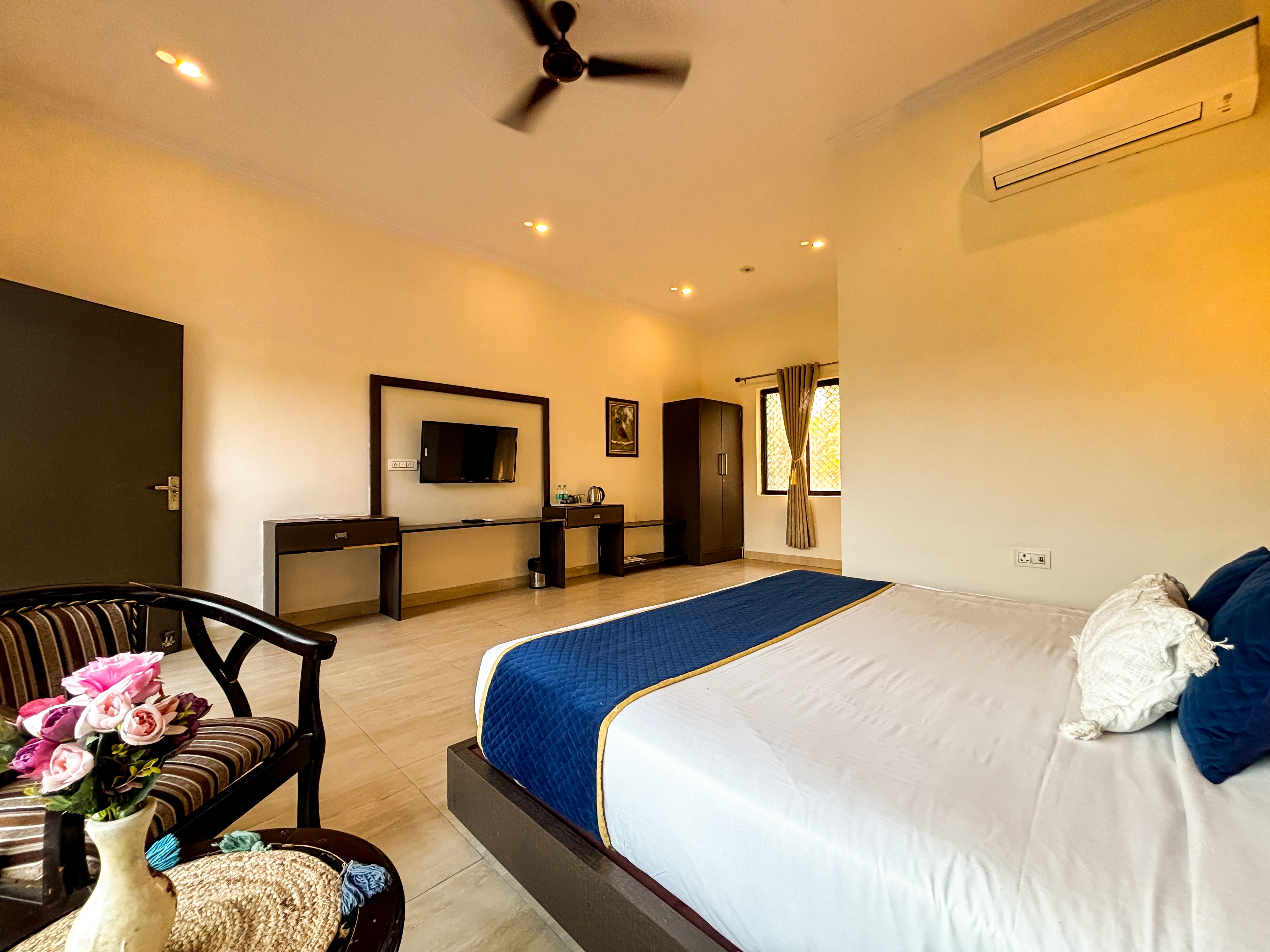 THE CORBETT GRACE RESORT - Tap to explore photos