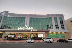 Sunday Hotel Holiday international Dubai