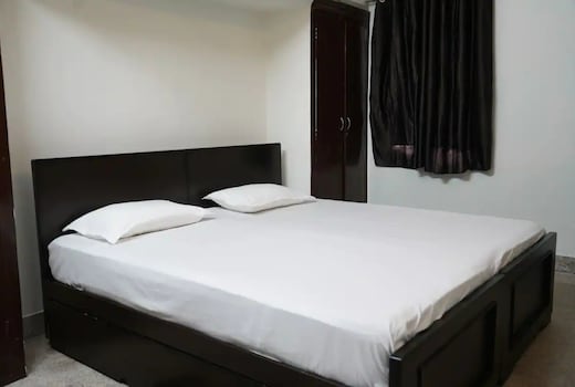 AHK2 Budget 2BHK 2Bath And Renovated