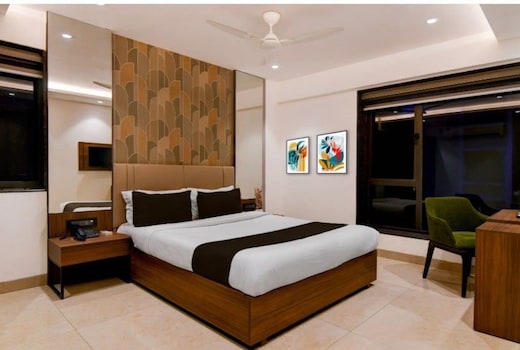 Townhouse Oak Salt Lake Kolkata Formerly SLS Tower