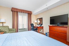 Holiday Inn Express & Suites CLARINGTON - BOWMANVILLE, Durham