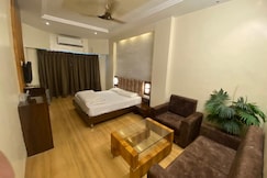 Hotel radhika Palace, Parbhani