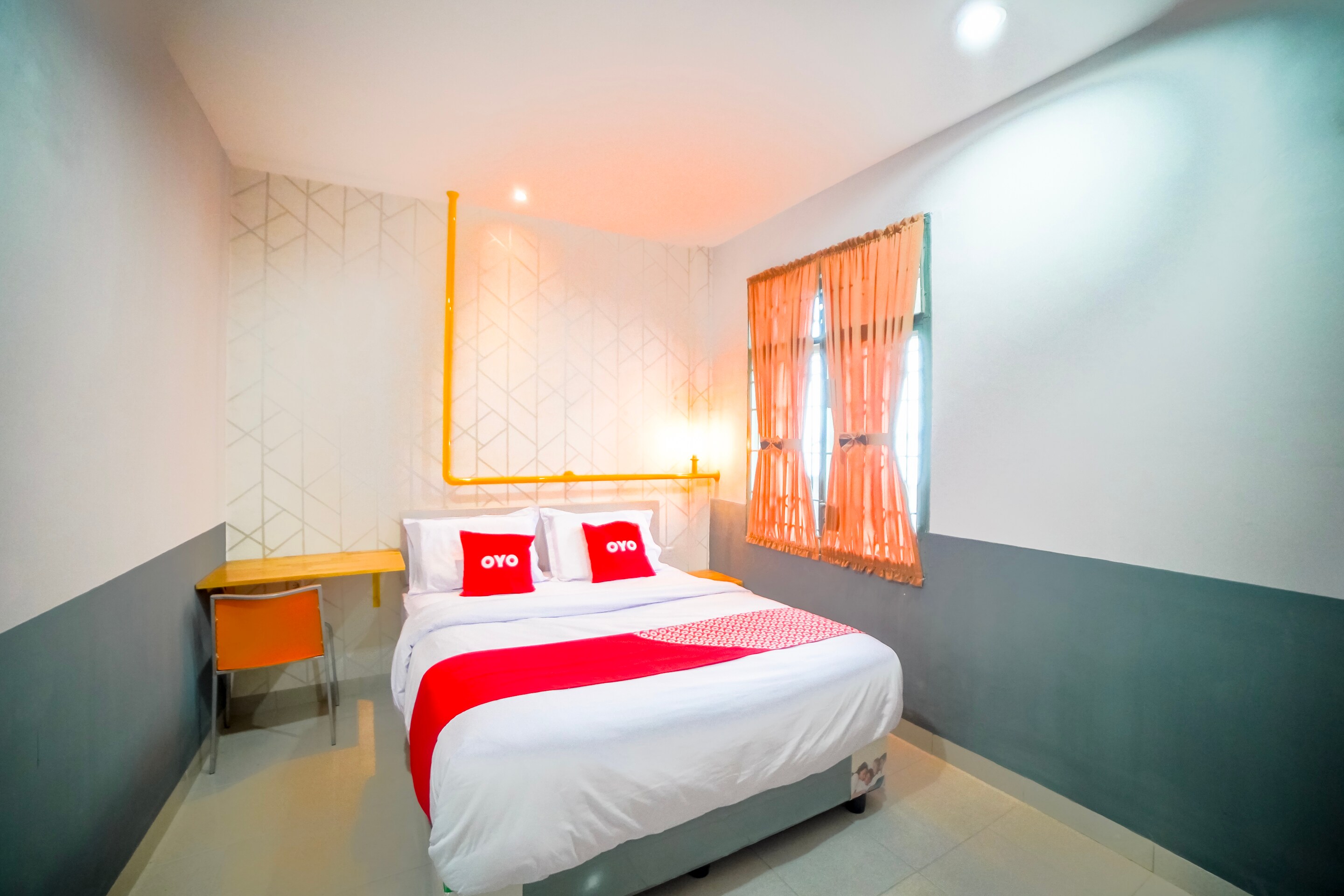 Super OYO Capital O 90874 Millenium Inn 2 - Tap to explore photos