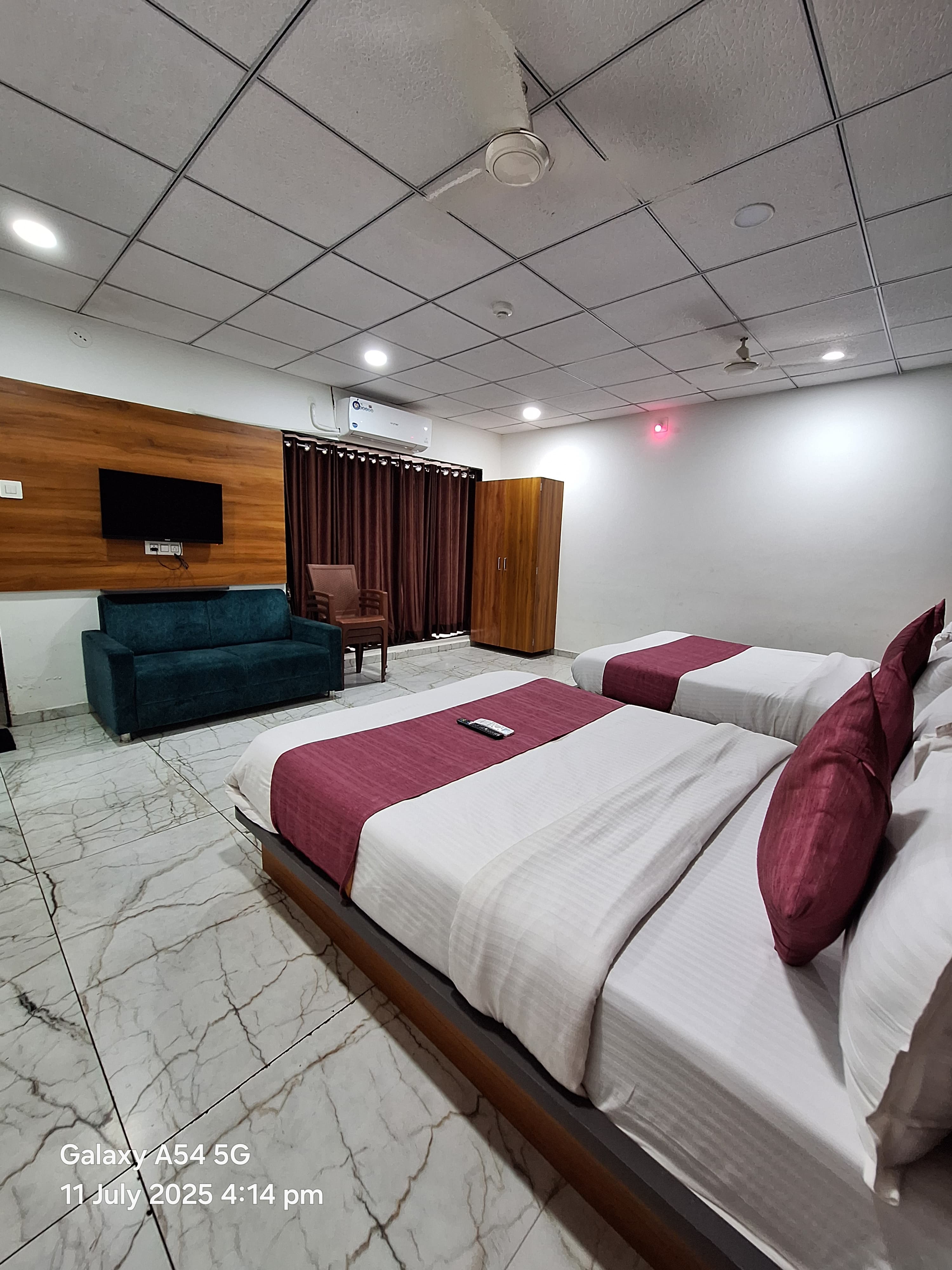 Hotel Rudraksh - Tap to explore photos