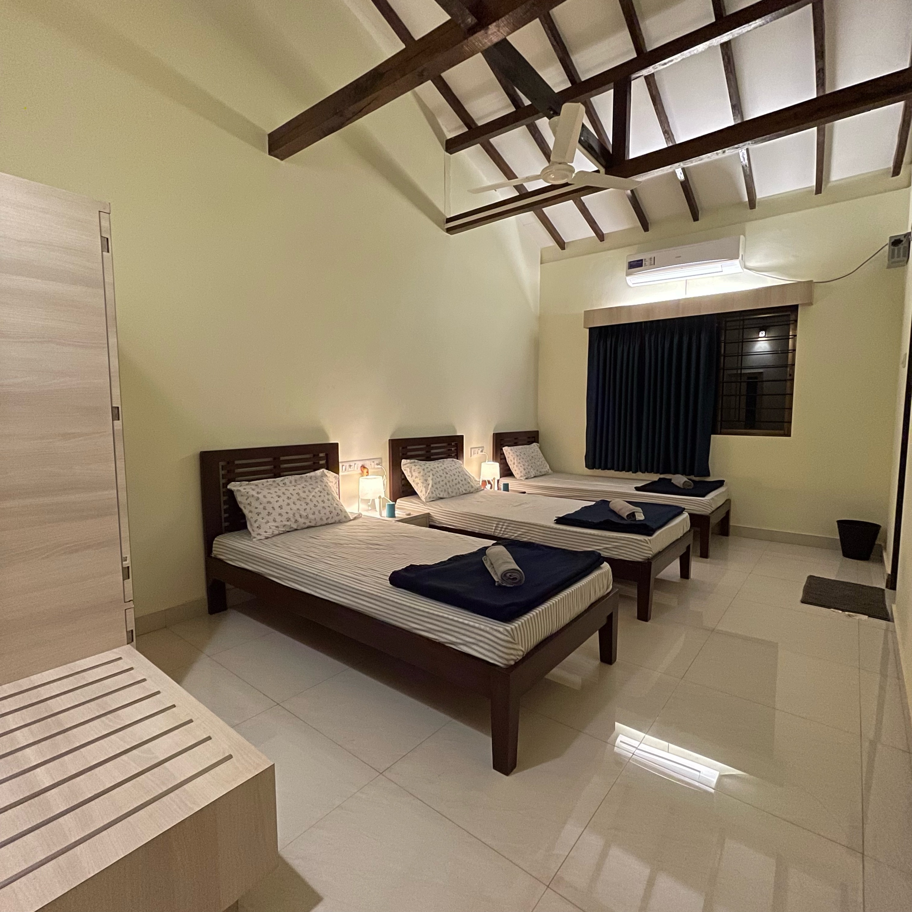 Deluxe Triple Room AC 1