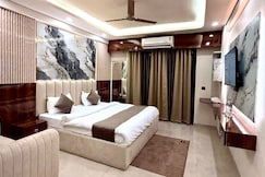 Homilux Stays - Luxe Modern Comfort Suite, Lucknow