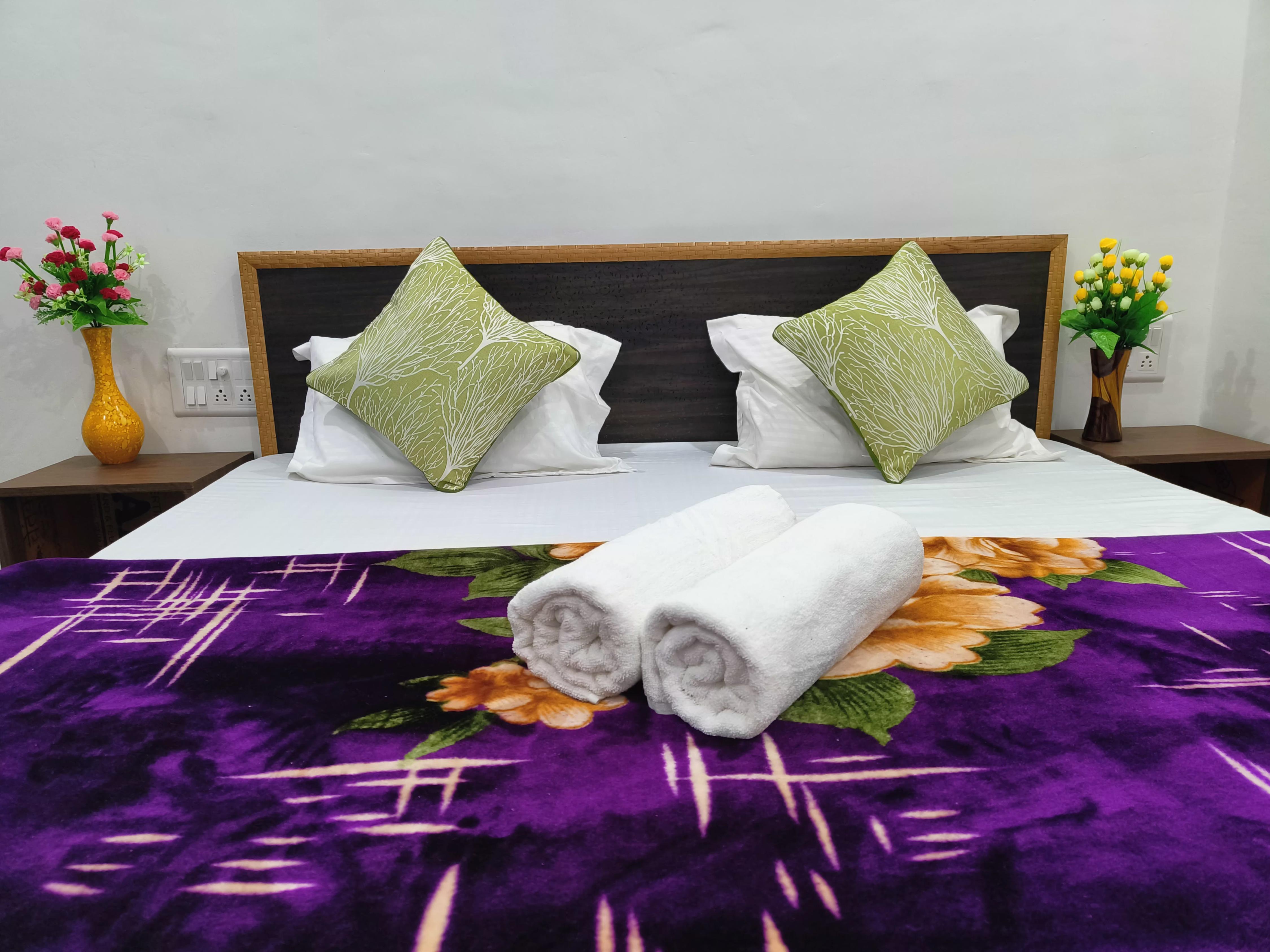 Himalive Homestay - Tap to explore photos