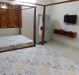 Sudhas Kutira A