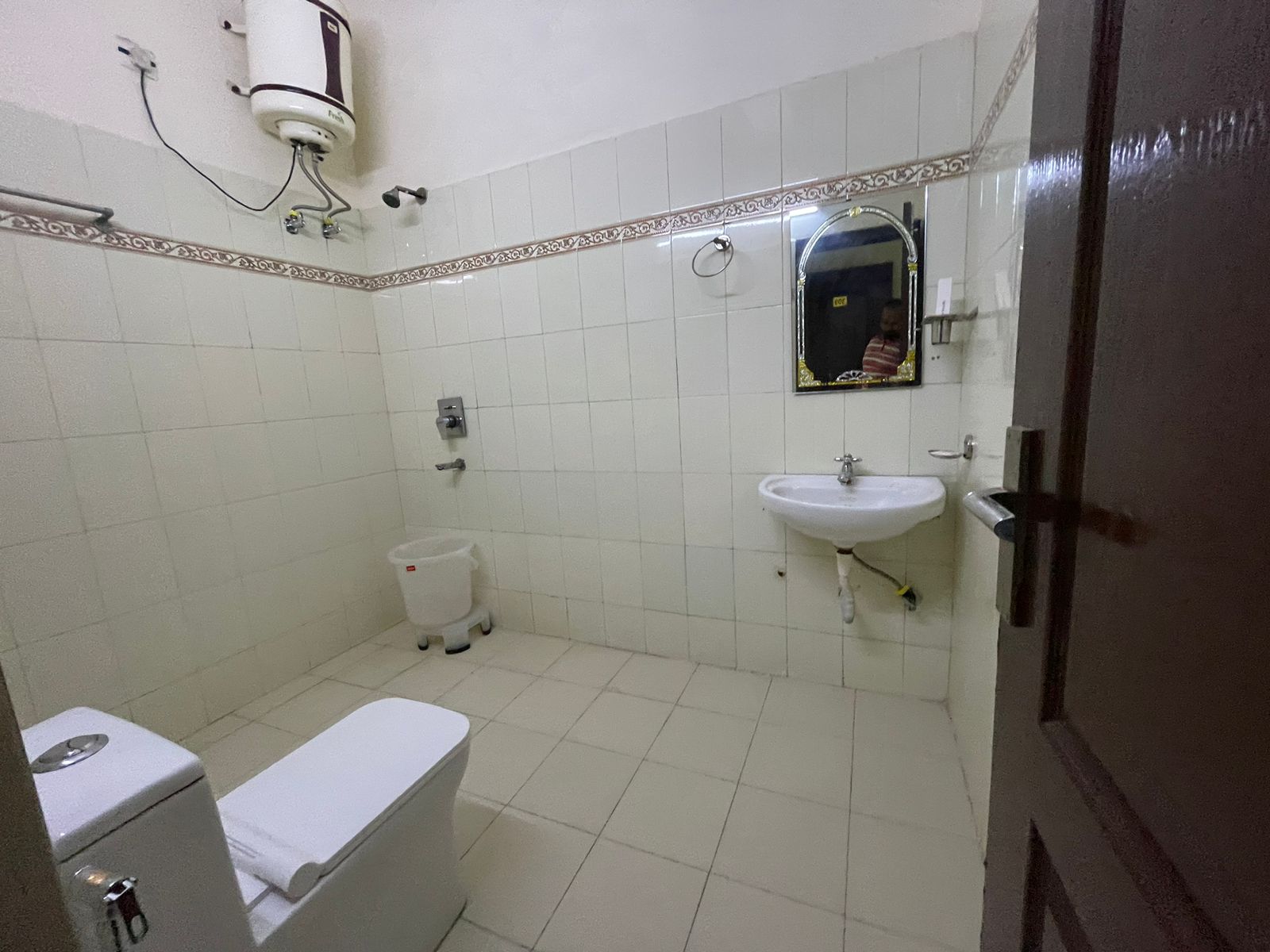 Hotel GK regency - Tap to explore photos
