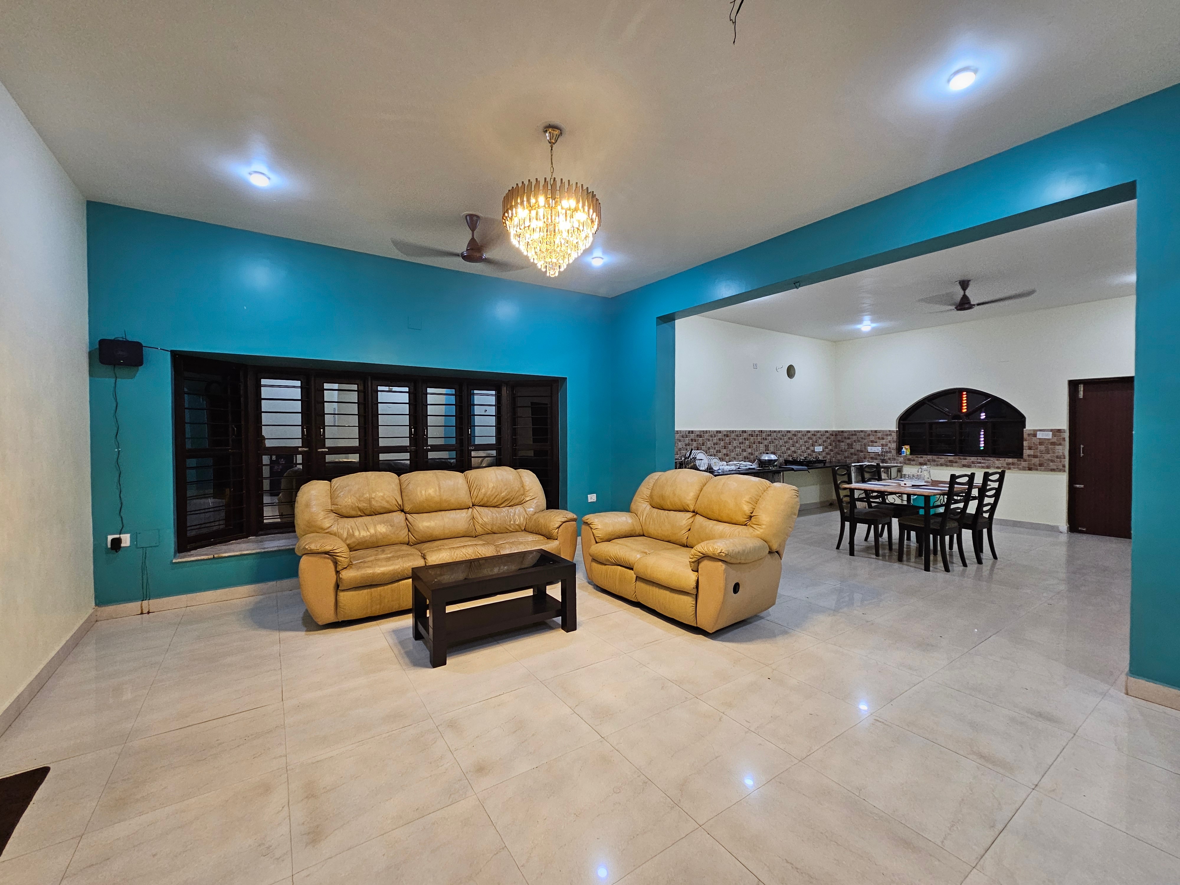 LovingLuving Majestic | Entire 3BHK Villa - Tap to explore photos