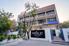 FabHotel Frolic Luxury Stay- Nr, Sec 52 Noida Metro Station, Noida