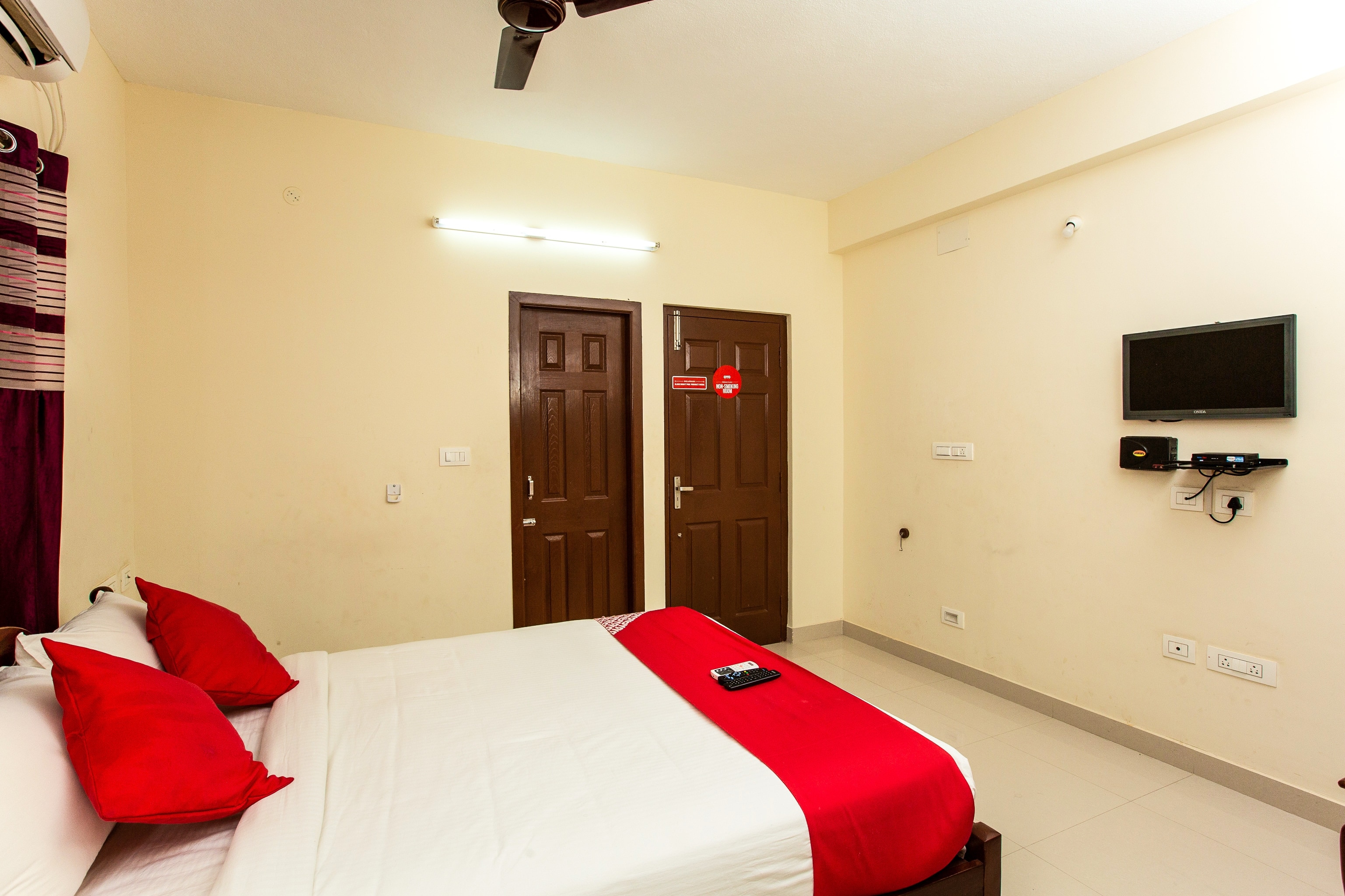 Hotel O Sholinganallur - Tap to explore photos