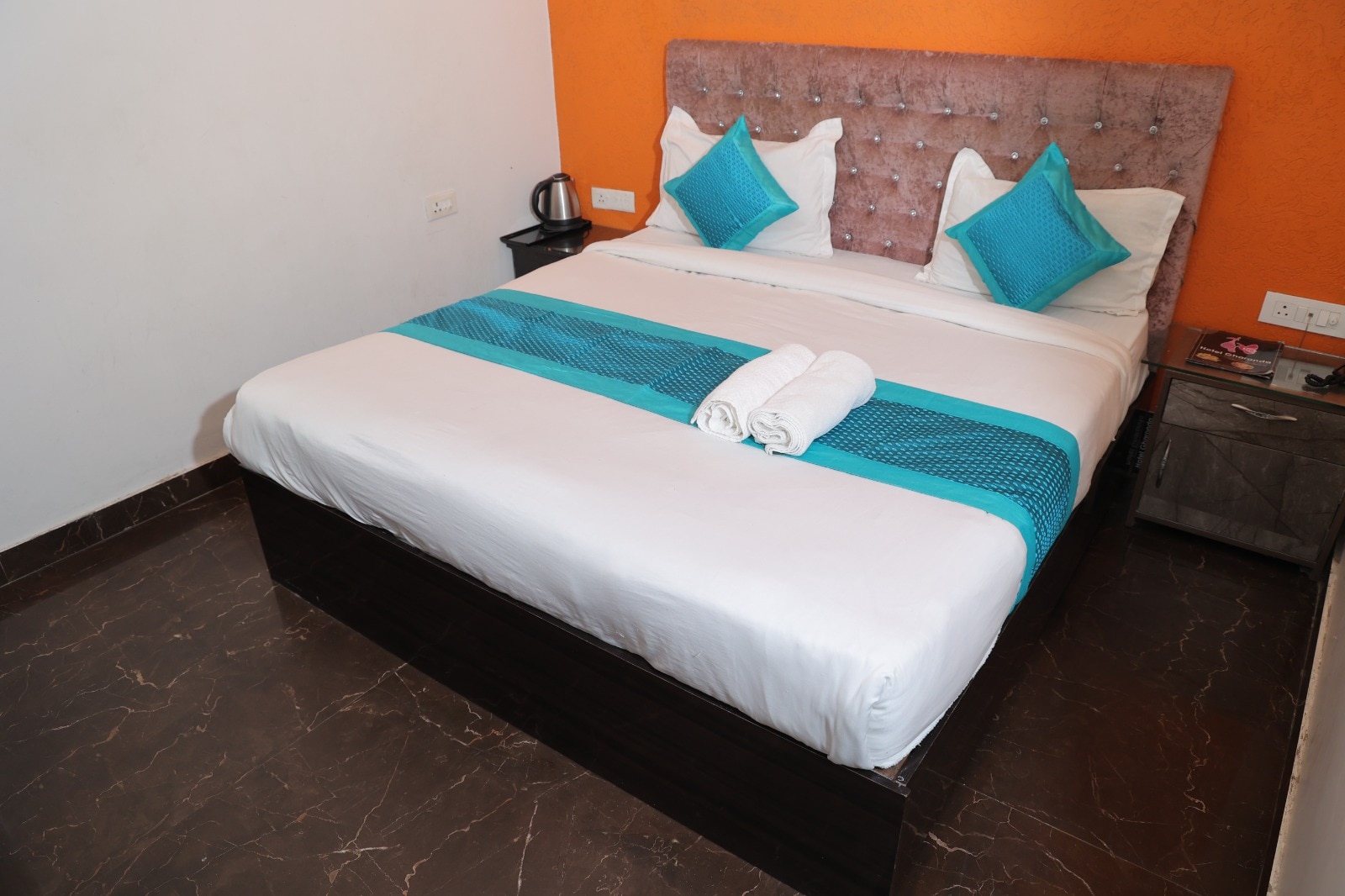 Hotel Gharonda-Ganga Valley View - Tap to explore photos