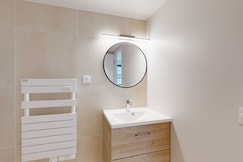 Room 905 in a premium residence- Sport/Lavatory, Paris