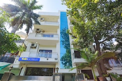 FabHotel Comfirt Inn, Noida